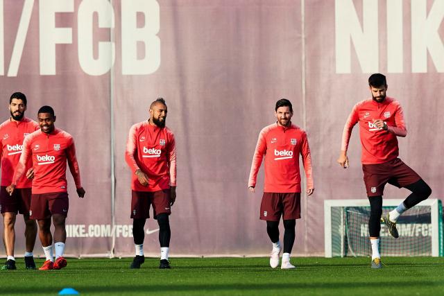 两人在英超对瓜氏曼城参与10+球：孙兴慜和萨拉赫